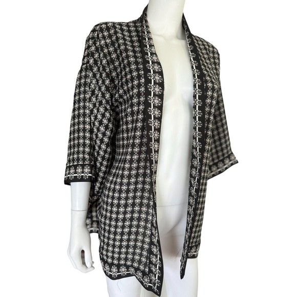 NEW Max Studio Kimono Black White Top Light Jacket Beach Cover up Boho Sz S - Picture 3 of 5